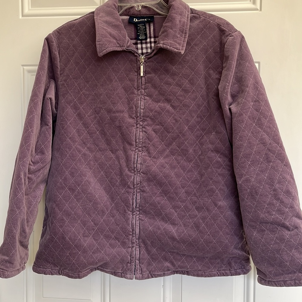 Gently worn Women’s Denim&Co Purple 2piece Sport Wear. Size S. Quilted Jacket